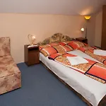 Paratlan Apartmanhaz Apartment Szilvasvarad