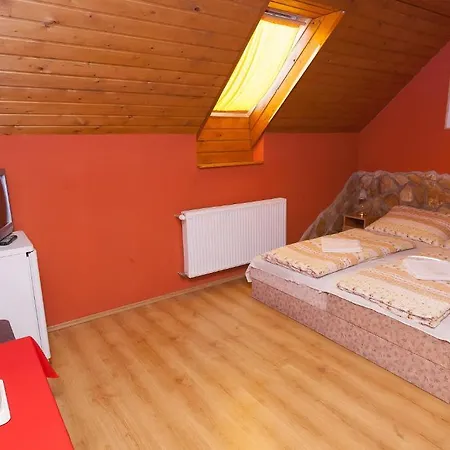 Paratlan Apartmanhaz アパート Szilvásvárad