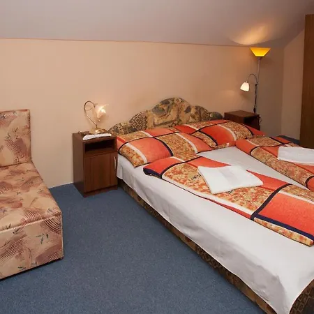 Paratlan Apartmanhaz アパート Szilvásvárad