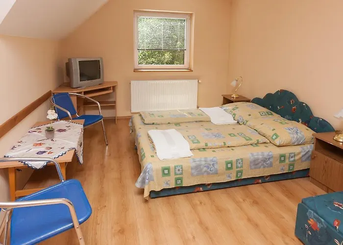 Paratlan Apartmanhaz דירה *